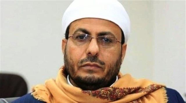 وزير الأوقاف يدعو اليمنيين لأداء صلاة العيد في المنازل