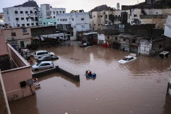 وحدة النازحين: تضرر 1024 اسرة نازحة جراء الامطار التي شهدتها عدن