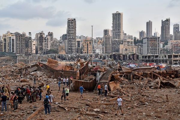 الحكومة اليمنية تعلن تضامنها مع لبنان وتعزي مصابي انفجار بيروت