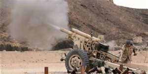 مدفعية الجيش الوطني تقصف مواقع مليشيا الحوثي في هيلان والمشجح