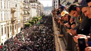 للجمعة الثالثة.. آلاف الجزائريين يطالبون بـ"تغيير شامل"