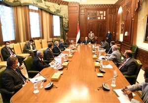 رئيس الجمهورية يعقد اجتماعين هامين للوقوف على مجمل التطورات على الساحة اليمنية