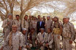 الارياني ورئيس الاركان يتفقدان العمليات العسكرية في جبهات المنطقة السابعة