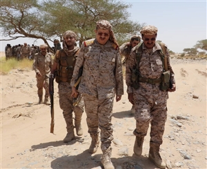 زير الدفاع:اليمنيون يقفون في معركةمصير وهوية ولن يقبلوا بتحويل اليمن إلى ساحة لتهديد الامن القومي العربي والمصالح العالمية.