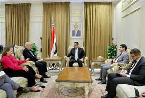 رئيس الوزراء: مليشيا الحوثي تضاعف تصعيدها العسكري وعملياتها الإرهابية مع كل تحرك نحو السلام