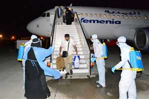وصول الدفعة الأولى من اليمنيين العالقين في الهند إلى مطار عدن