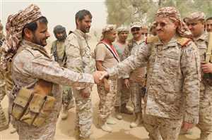 وزير الدفاع يتفقد الوحدات في المنطقة العسكرية السابعة ويشيد ببسالتهم وتضحياتهم