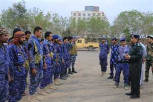 مدير عام شرطة محافظة مأرب يقوم بزيارات عيدية لعدد من القطاعات والمرافق الأمنية