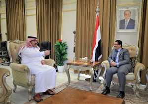 وزير الخارجية يناقش مع السفير السعودي أوضاع المغتربين والعلاقات الاستراتيجية بين البلدين