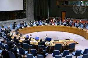 مجلس الأمن يمدد ولاية بعثة الأمم المتحدة في الحديدة لعام رابع ويعرب عن قلقه من استخدام الموانئ للأغراض العسكرية.
