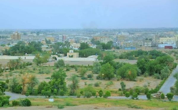 وكيل محافظة مأرب يدشن حملة توعوية للوقاية من كورونا بمخيم السويداء