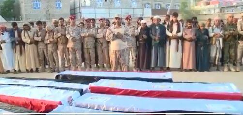 خلال تشييع الشهداء .. الفريق بن عزيز: موعدنا صنعاء والنصر قريب