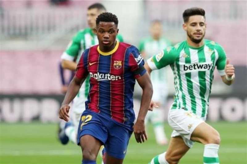 صحيفة أسبانية تكشف عن مدّة غياب فاتي