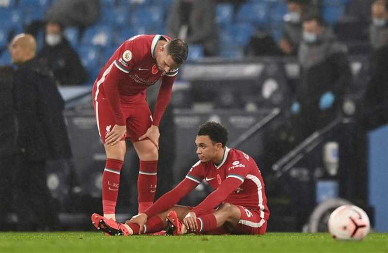 بعد إصابة فان دايك.. ليفربول يتلقى ضربة موجعة أخرى في دفاعاته