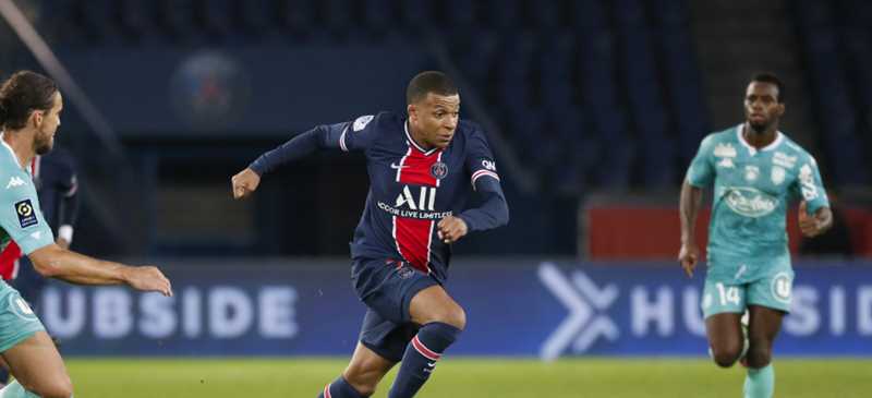 سر فشل برشلونة في التعاقد مع النجم الفرنسي مبابي عام 2017