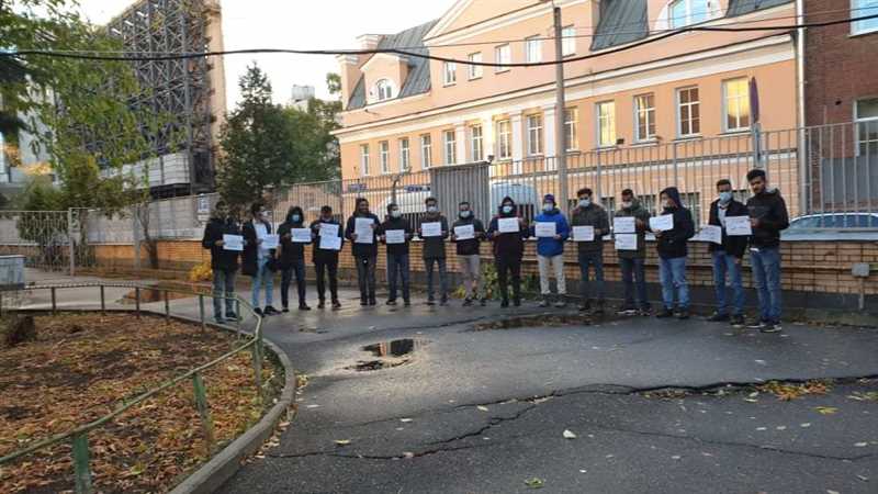 الملحق الثقافي اليمني بروسيا ل"أوام أونلاين": نقف مع حقوق الطلاب ومستحقاتهم ستصل مع حصة الربع الثاني