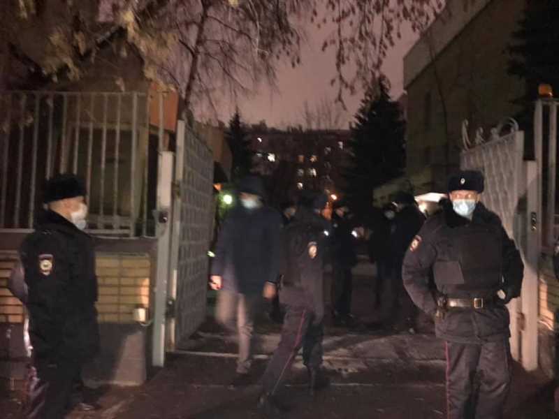 لجنة طلابية بروسيا تطالب الحكومة بمحاسبة السفير اليمني على انتهاكاته بحق الطلاب