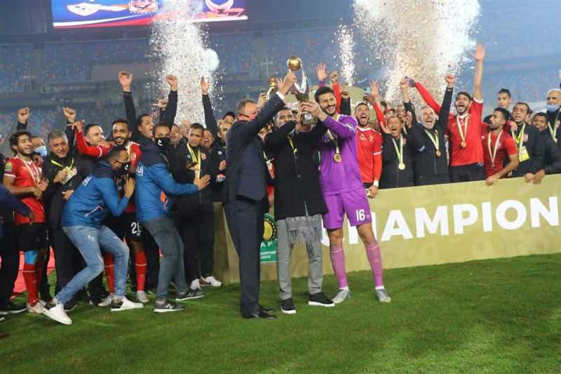 الأهلي المصري يتغلب على غريمه الزمالك ويتوج بلقب دوري أبطال أفريقيا