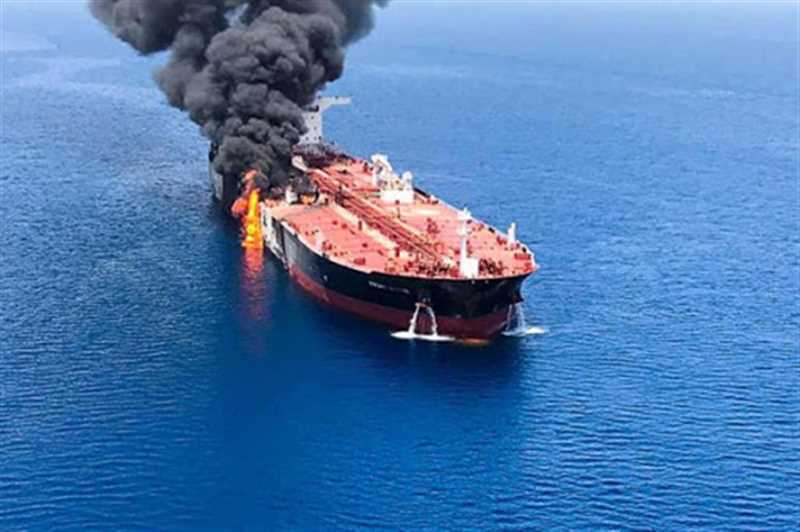 السعودية تعلن تفاصيل انفجار ناقلة نفط في "ميناء جدة" والأضرار التي خلفها