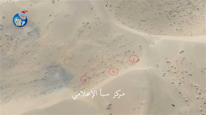 شاهد: مدفعية الجيش الوطني تدك تجمعات مليشيا الحوثي شمال مأرب