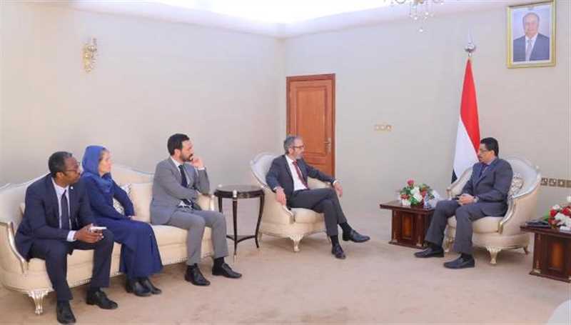 وزير الخارجية: الهجوم الإرهابي على مطار عدن تجاوز في تصنيفه كل جرائم الحرب