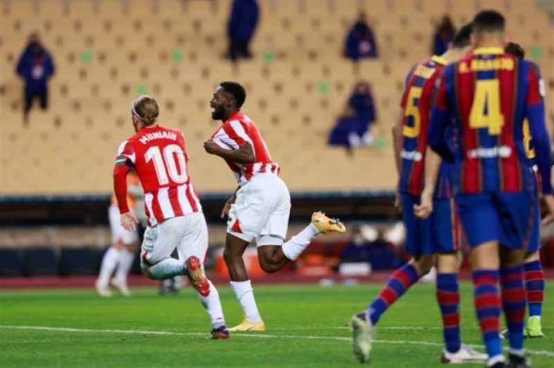 طرد ميسي ومأزق كومان.. أتلتيك بلباو يتوّج بكأس السوبر وينكأ جراح برشلونة