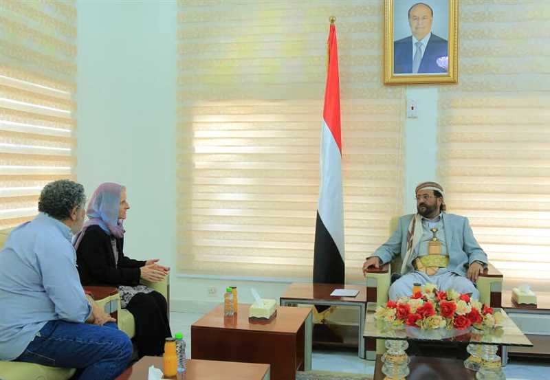 المحافظ العرادة يناقش مع رئيس بعثة الهجرة الدولية الوضع الانساني والاغاثي في مأرب