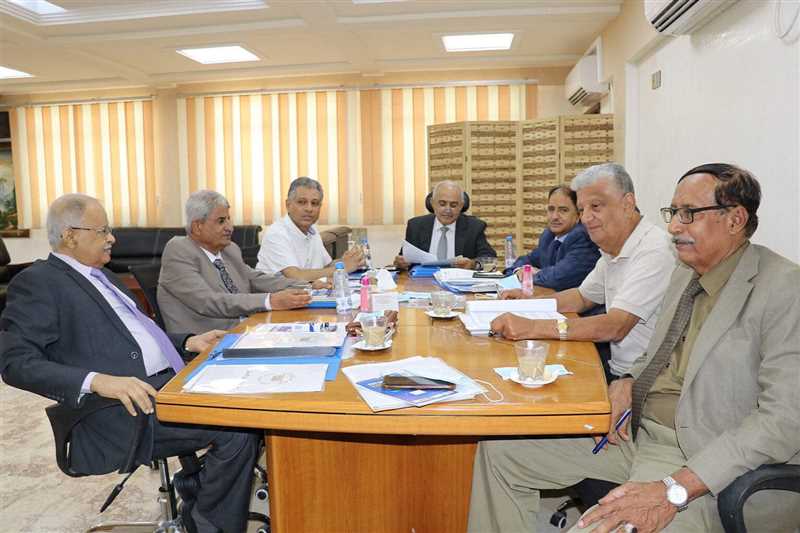 البنك المركزي بعدن: اتهامات الفريق الأممي مضللة وسيزورنا لعدن الأسبوع القادم