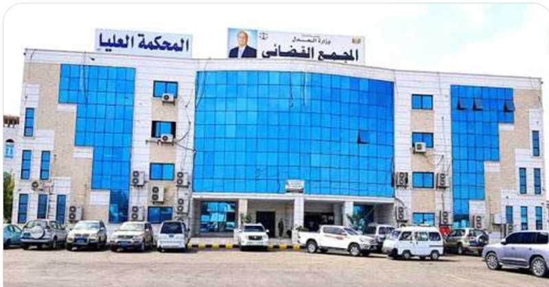 "الانتقالي" يقتحم ثلاث وزارات بعدن والحكومة تدينه بلسان مصدر مجهول