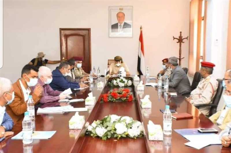 سلطة تعز المدنية والعسكرية تدعو قوات طارق صالح للمشاركة بتحرير المحافظة