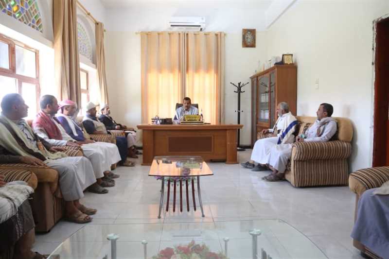 مناقشة آليات  تحسين وتطوير شبكة المياه في مخيم الجفينة بمأرب