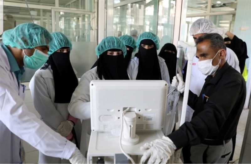 ممثل منظمة الصحة باليمن: الحوثيون رفضوا خطتنا لتوزيع لقاح كورونا على الطواقم الطبية بمناطق سيطرتهم