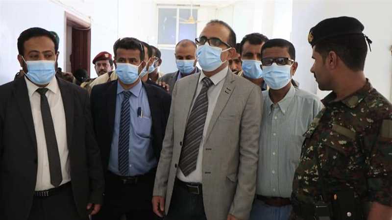 وزير الصحة يتفقد مستوى الخدمات الطبية في مستشفی حريب العام