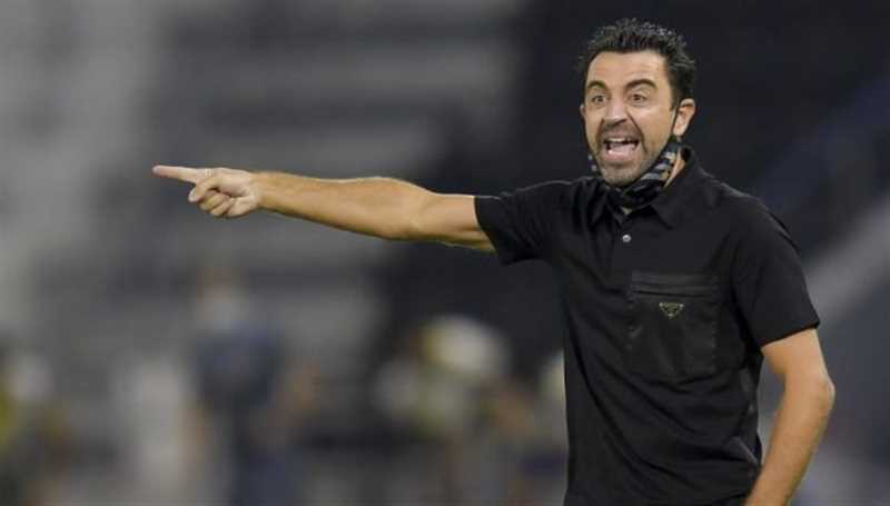 خلاف في برشلونة حول تشافي