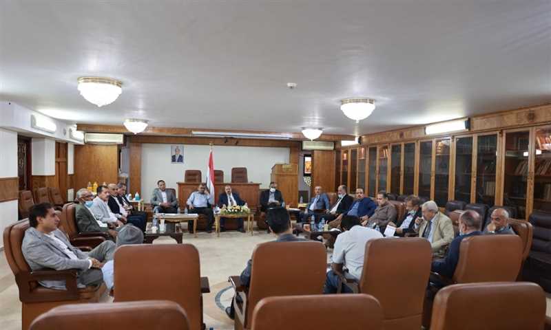 رئاسة النواب تدعو الحكومة إلى دعم الجيش بالإمكانات النوعية وتُقر انعقاد جلساتها في أحدى المحافظات المحررة