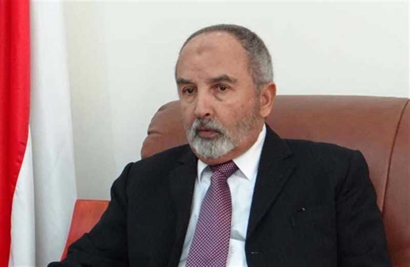 رئيس الإصلاح يستنكر صمت الجهات الحكومية والأحزاب إزاء جريمة اغتيال أحد قيادات الحزب بعدن