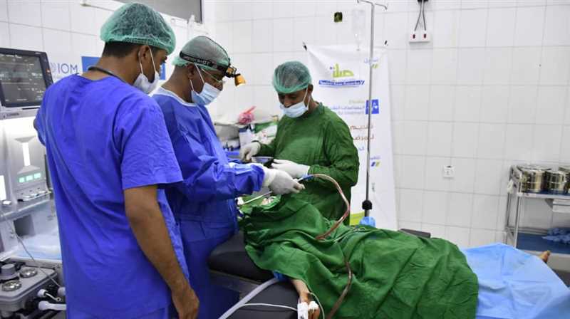 تدشين مخيم طبي جراحي مجاني بمستشفى الوحدة في مأرب مأرب