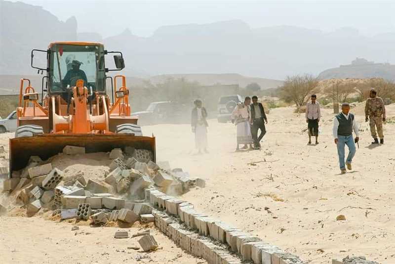 شبوة: إزالة 677 بناء عشوائيا بمدينة عتق