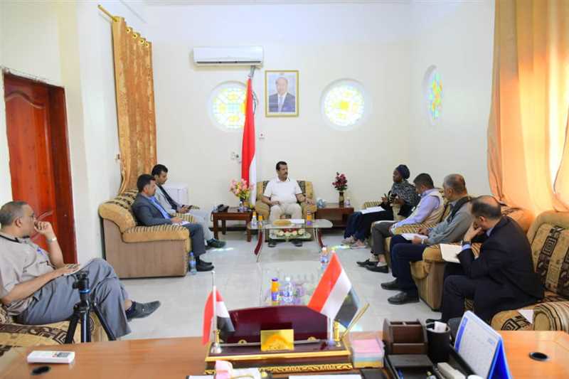 مٲرب: السلطة المحلية تناقش مع برنامج الغذاء العالمي تفعيل آلية تتبع وتسجيل استمرار عمليات النزوح الى المحافظة