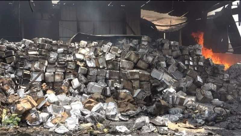 الحكومة تعتبر الهجوم الحوثي على ميناء المخا تحدياً صارخاً للجهود الدولية