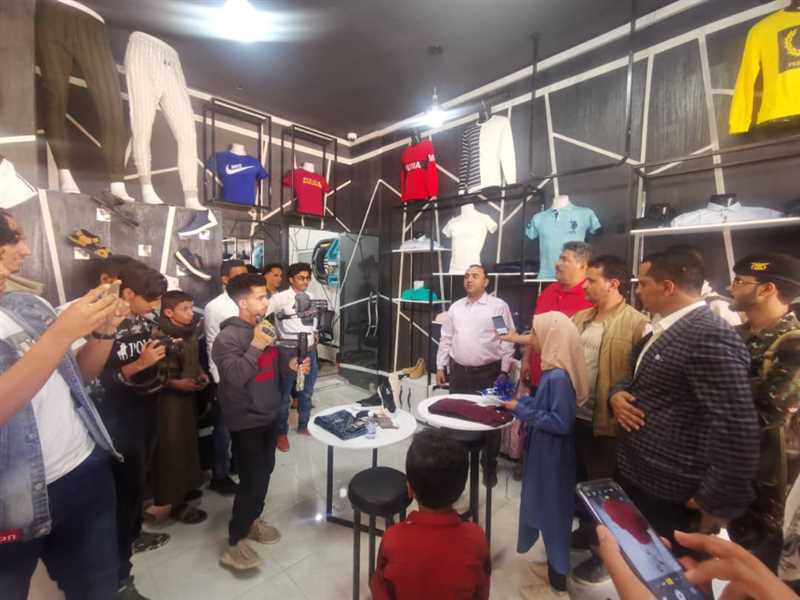 افتتاح أول متجر للبيع الكترونياً بمأرب