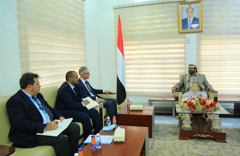 المحافظ العرادة يستقبل فريق منظمة اليونيسف الزائر لمأرب ويبحث الشراكة الانسانية
