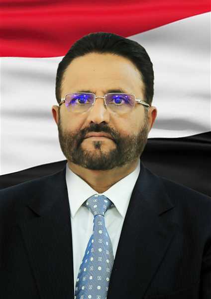 محافظ مارب العرادة يوجه بتطبيع الأوضاع في مديرية حريب وإعادة الخدمات التي عطلتها مليشيا الحوثي.