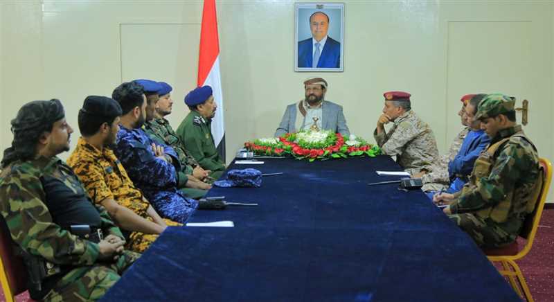 اللجنة الأمنية برئاسة المحافظ العرادة تقر خطتها الأمنية لشهر رمضان المبارك