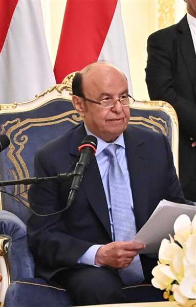 رئيس الجمهورية يؤكد التمسك بالمرجعيات والثوابت الوطنية ويدعو للترفع عن الولاء والحسابات الضيقة.