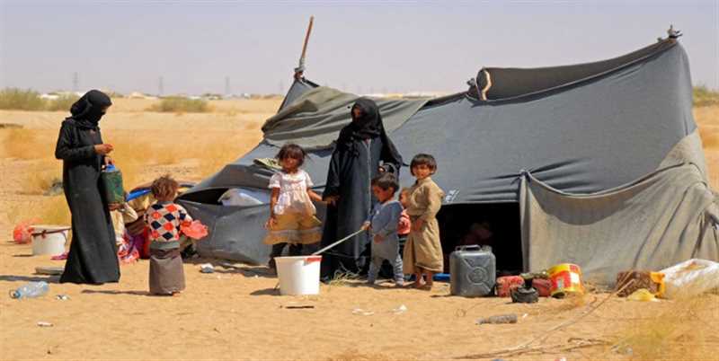 مأرب الوحدة التنفيذية لإدارة مخيمات النازحين تدعو لتوخي الحذر واتباع إجراءات السلام.