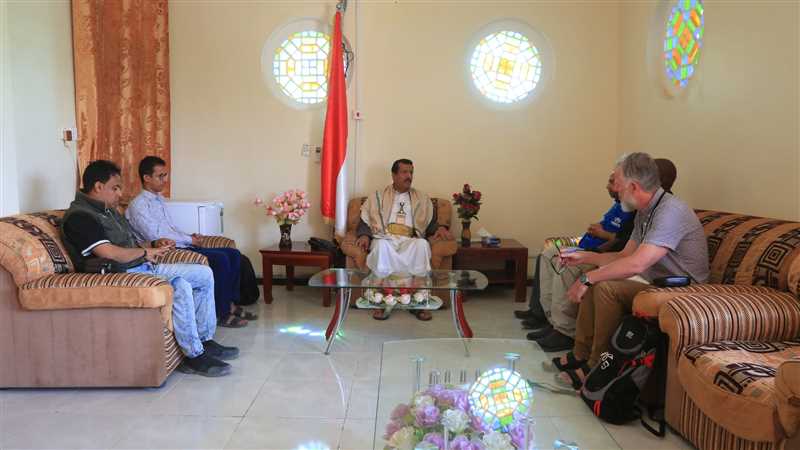 وكيل محافظة مارب يشدد على ضرورة توفر المنظمات للإيواء المقاوم لعوامل التعرية والطبيعة والأطول استدامة.