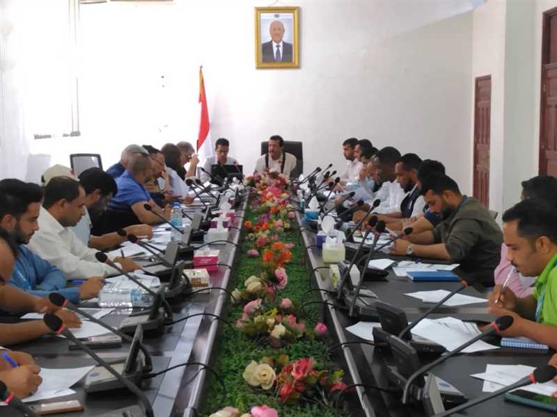 وكيل محافظة مارب :يستنكر تجاهلها للأرقام الدقيقة ،ويؤكد ان الاحصائيات التي أعدتها الأوتشا للنازحين غير صحيحة وتخل بمعايير العمل الإنساني.