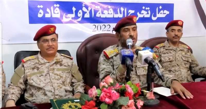 رئيس هيئة الأركان:المرحلة تتطلب  وحدة الصف ،ويؤكد أن الوحدة اليمنية نموذج فريد في المنطقة يجب التمسك بها.