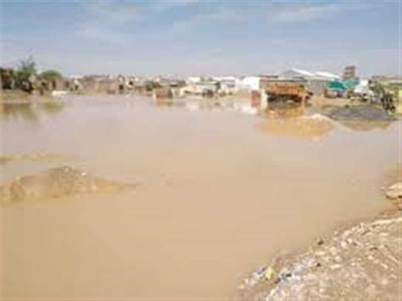 الجوف.. تهدم ستة منازل لمواطنين جراء هطول الأمطار وتدفق السيول في "الحزم"